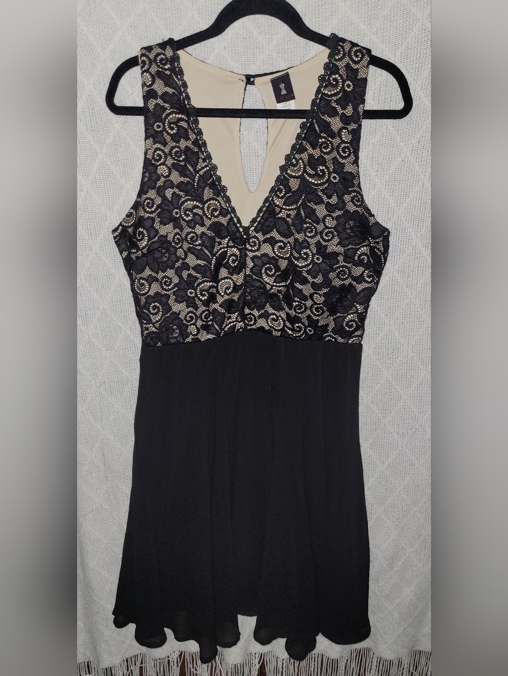 Lilian Black Lace Fit & Flare Dress – Nude Lining V-Neck Feminine Size 2x